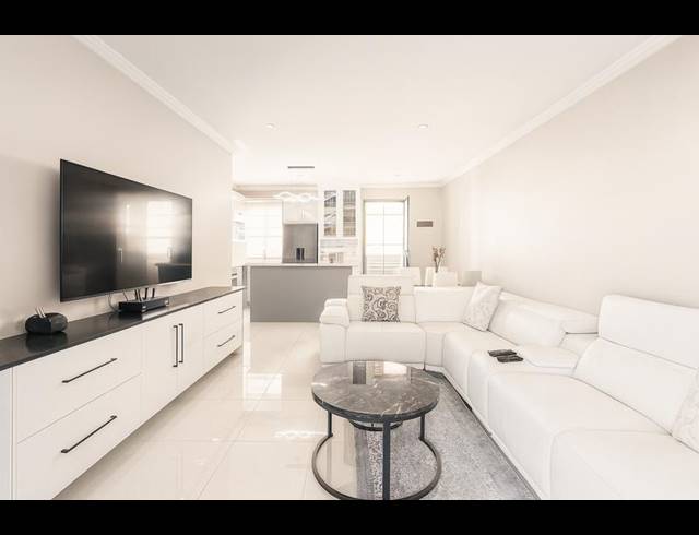 2 BEDROOM APARTMENT FOR SALE IN UMHLANGA CENTRAL